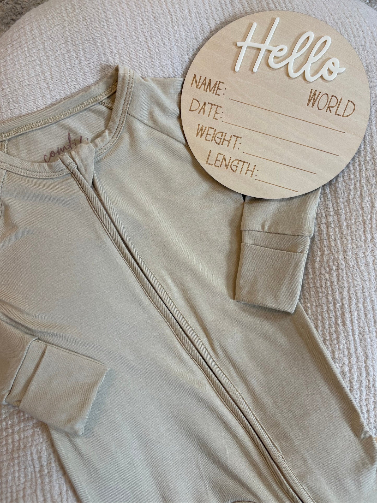 Newborn Gift Sets - Onesie & Announcement Sign